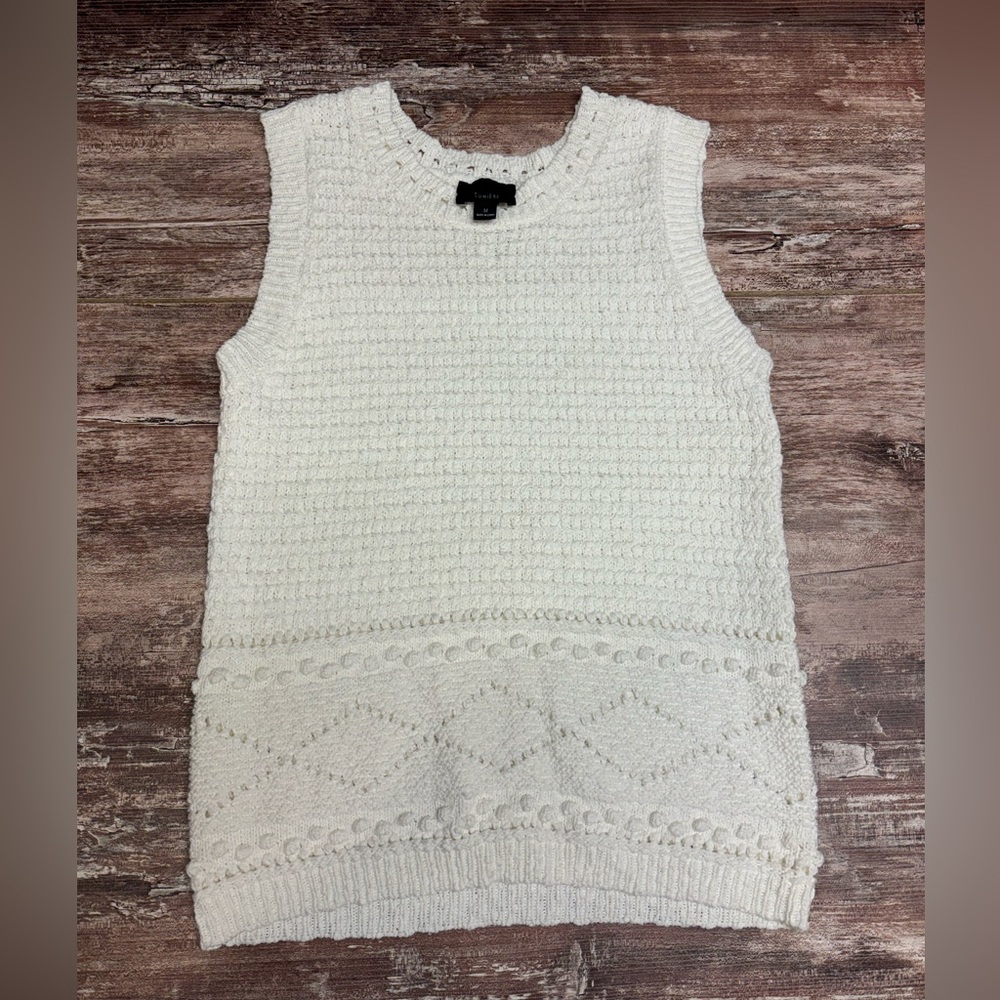 Lumiere | VGUC White Sleeveless Knit Top Crochet Cottagecore Sweater Medium